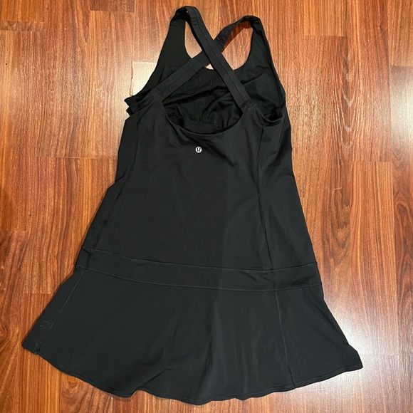 Lululemon Women Tennis Built-In Cross Strap Bra Stretch Dress Size 6 Athleisure - Picture 4 of 7
